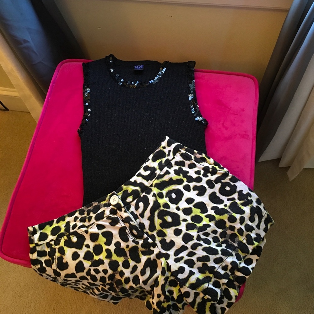 Ladies Tropical Shorts W/ black sequin top
